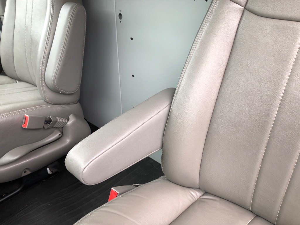 2021 Chevrolet Express Image 18