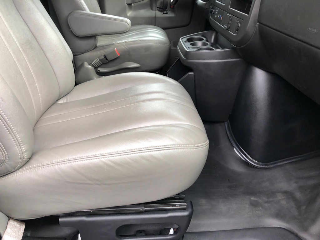 2021 Chevrolet Express Image 23