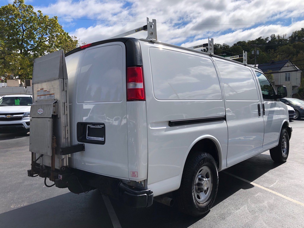2020 Chevrolet Express Image 5
