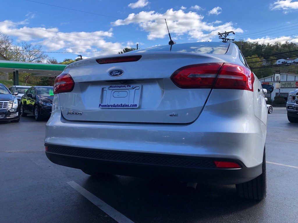 2016 Ford Focus Image 4