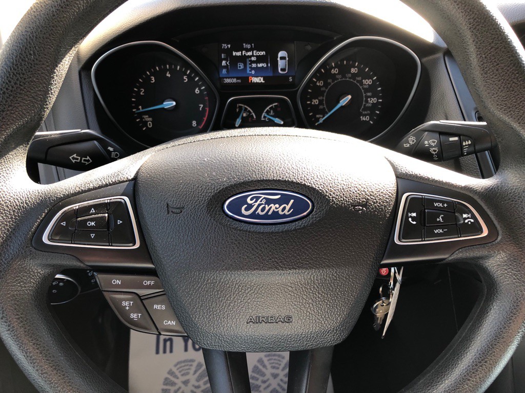 2016 Ford Focus Image 29
