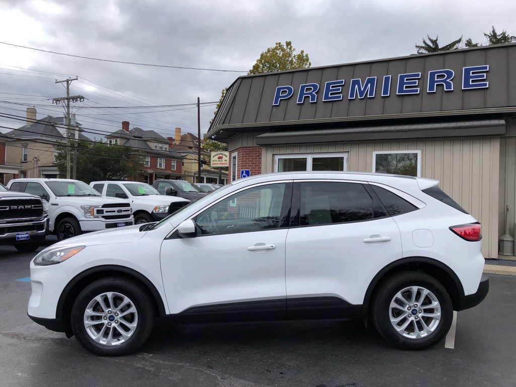 2021 Ford Escape Image 2
