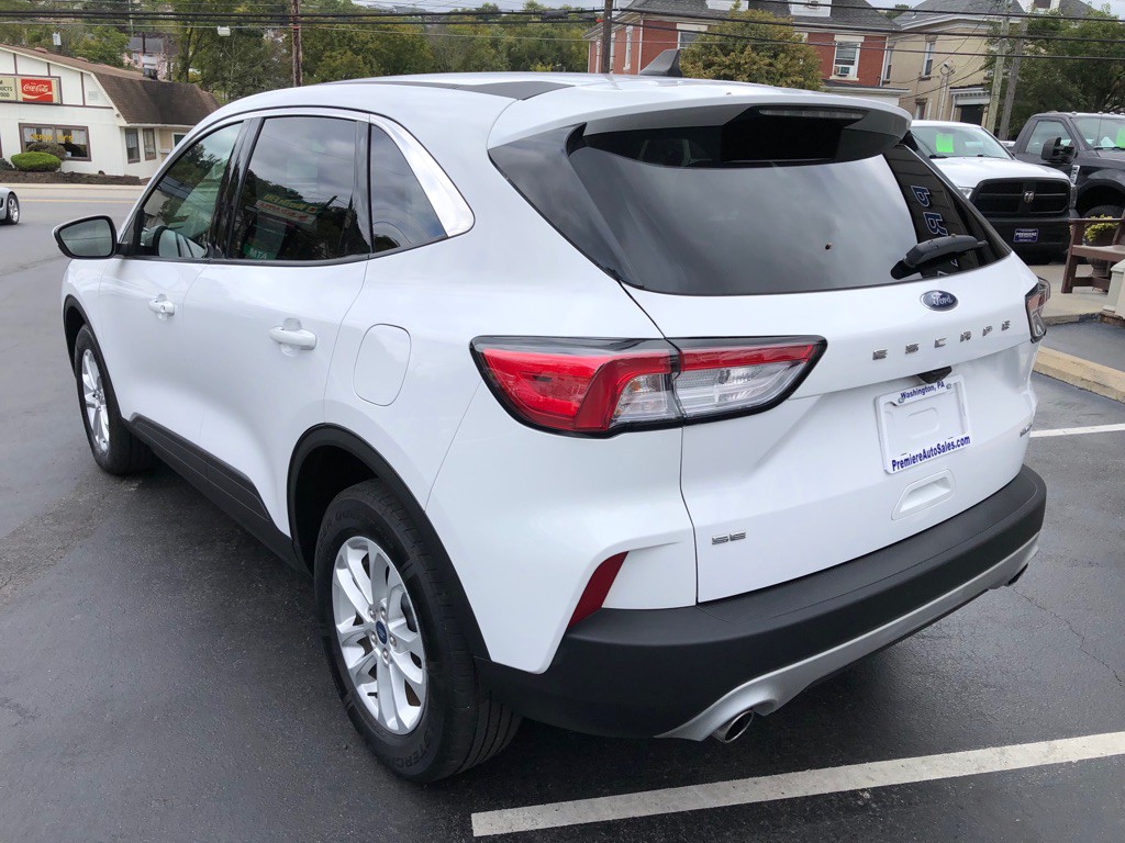 2021 Ford Escape Image 3