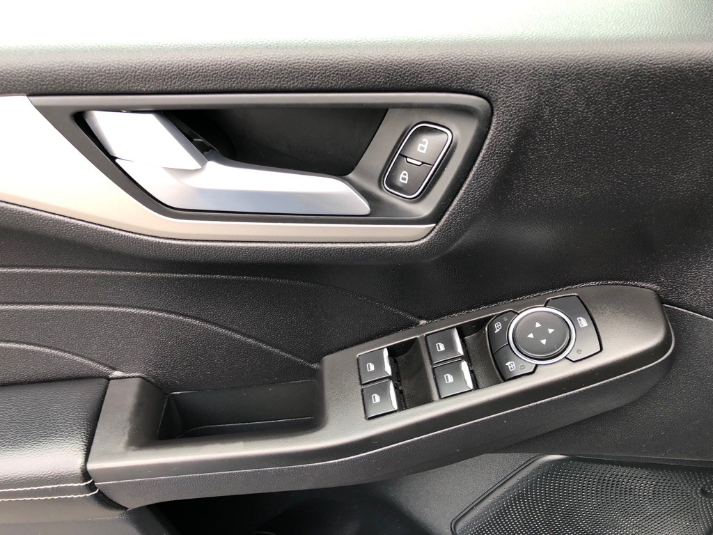 2021 Ford Escape Image 17