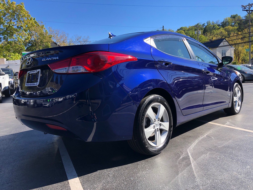 2011 Hyundai Elantra Image 5