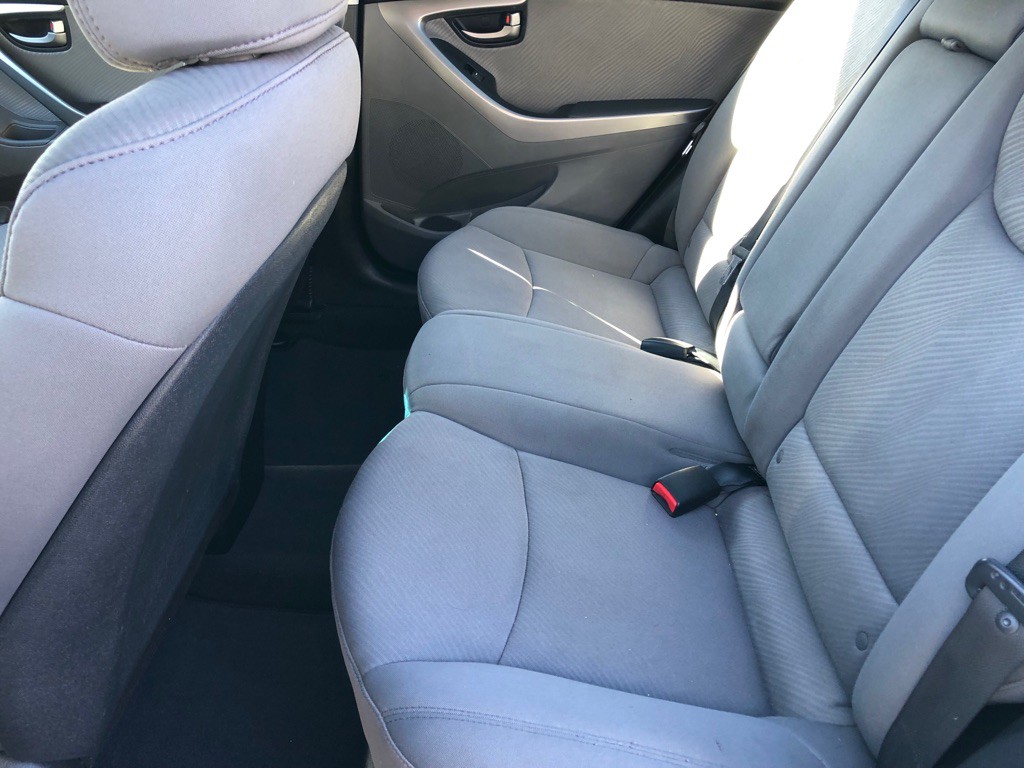 2011 Hyundai Elantra Image 19