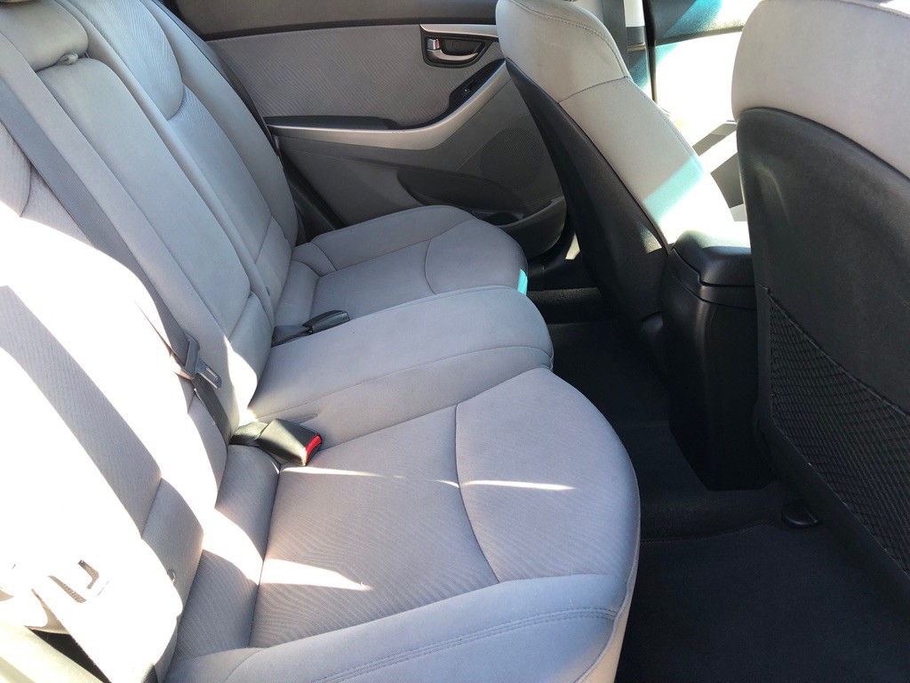 2011 Hyundai Elantra Image 21