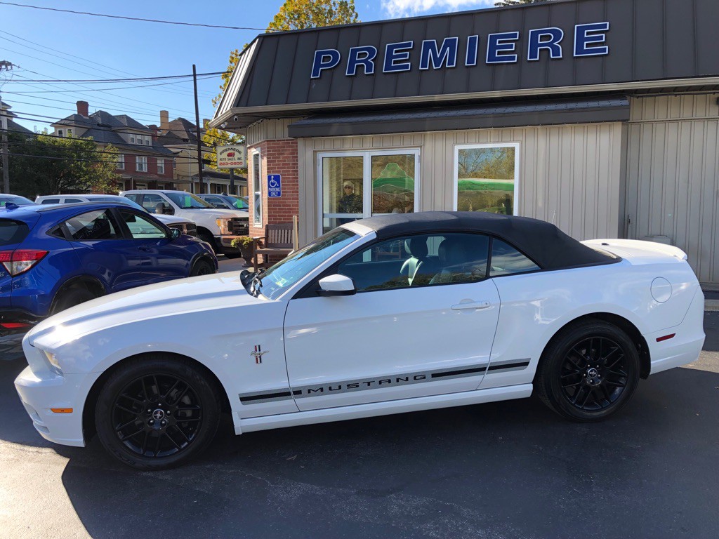 2014 Ford Mustang Image 2
