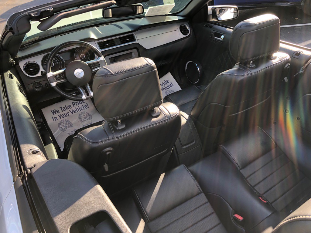 2014 Ford Mustang Image 38