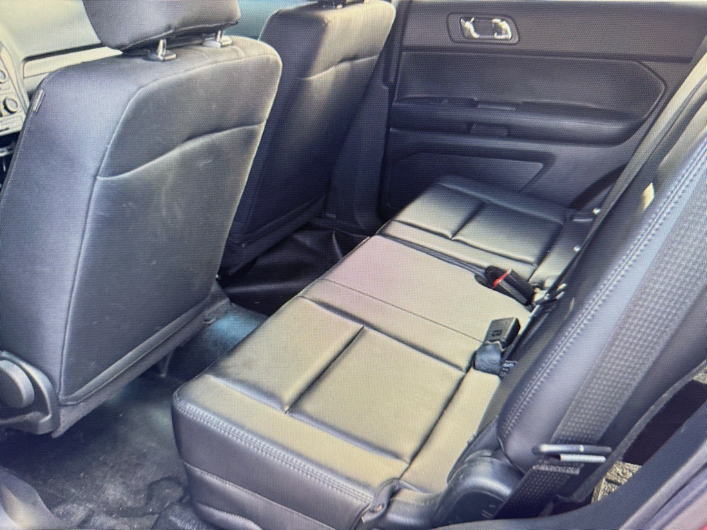2017 Ford Explorer Image 4