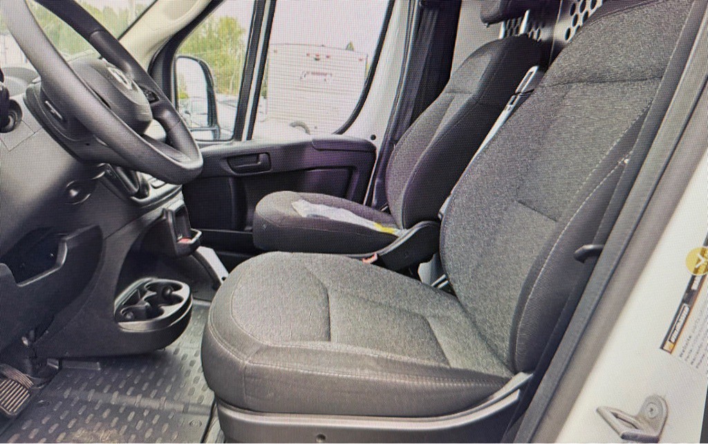 2023 RAM Promaster Image 3
