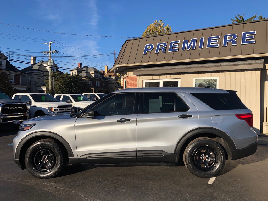 2020 Ford Explorer Image 2