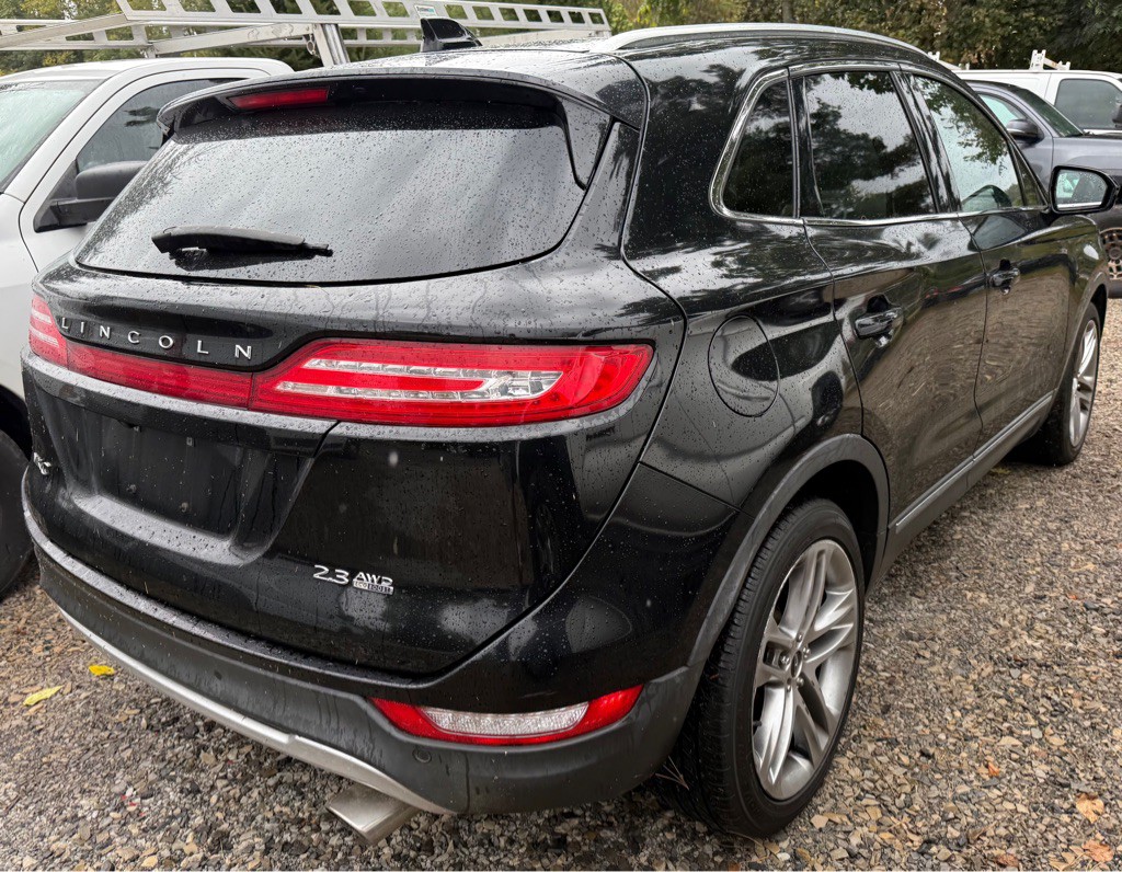 2016 Lincoln MKC Image 2