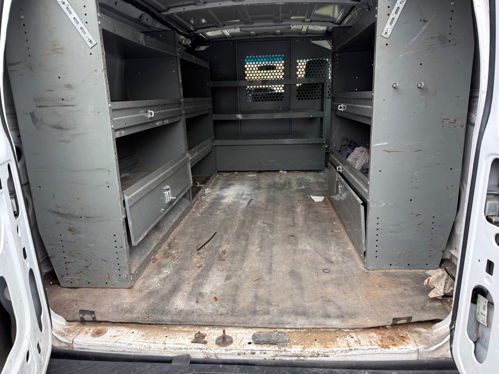 2010 Ford Econoline Image 3