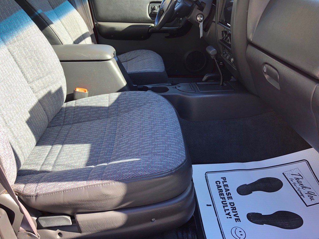 2000 Jeep Cherokee Image 31