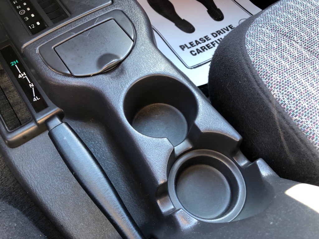 2000 Jeep Cherokee Image 33