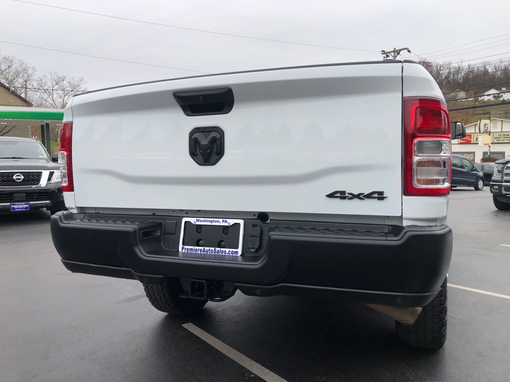 2022 RAM 3500 Image 4