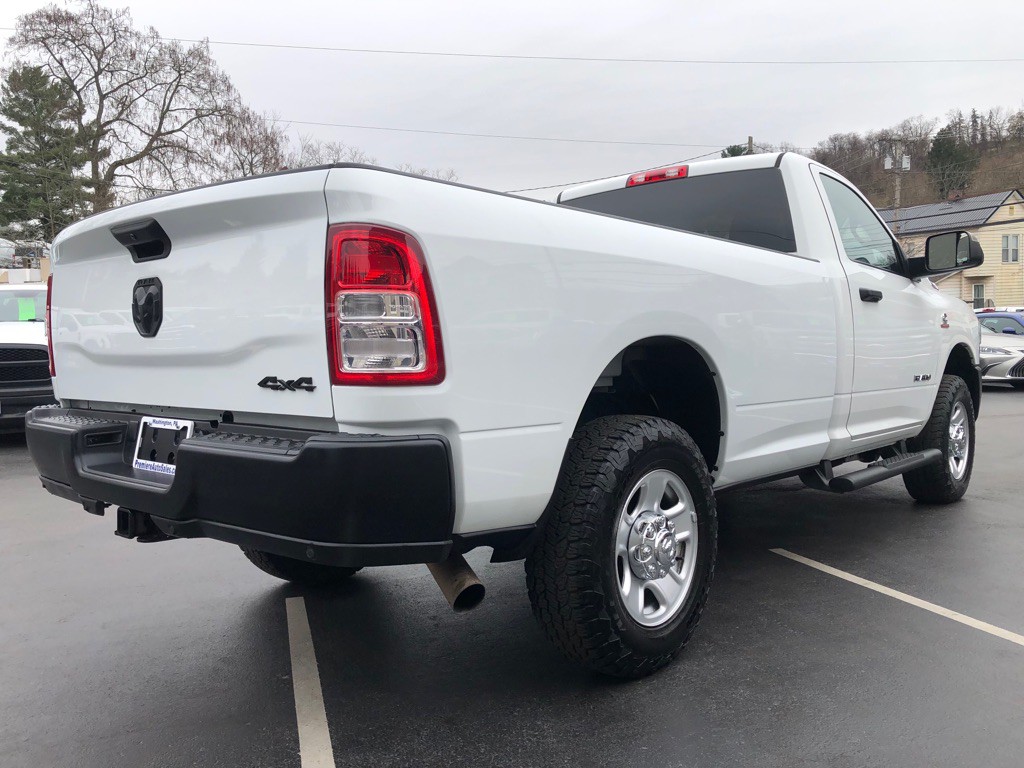 2022 RAM 3500 Image 5