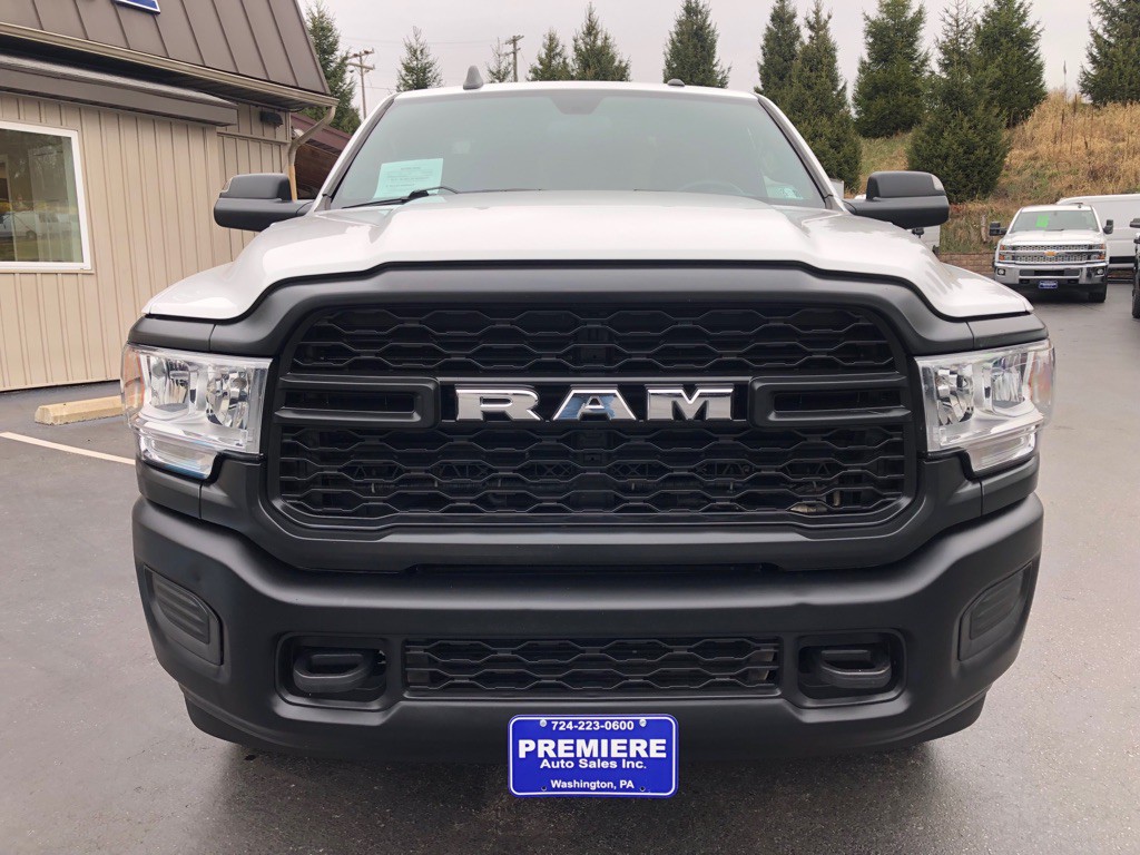 2022 RAM 3500 Image 8
