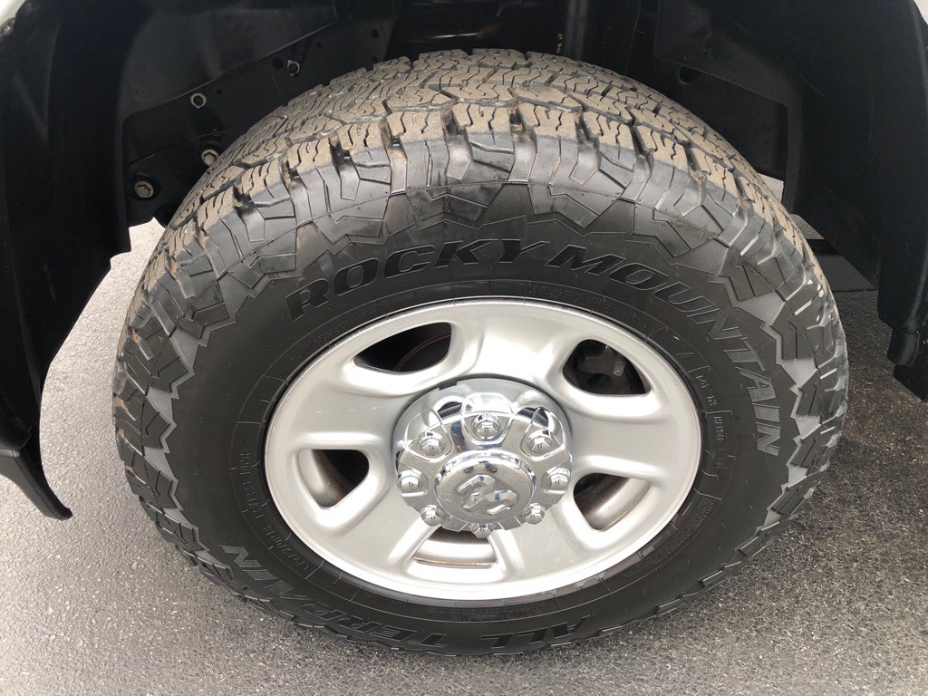 2022 RAM 3500 Image 10