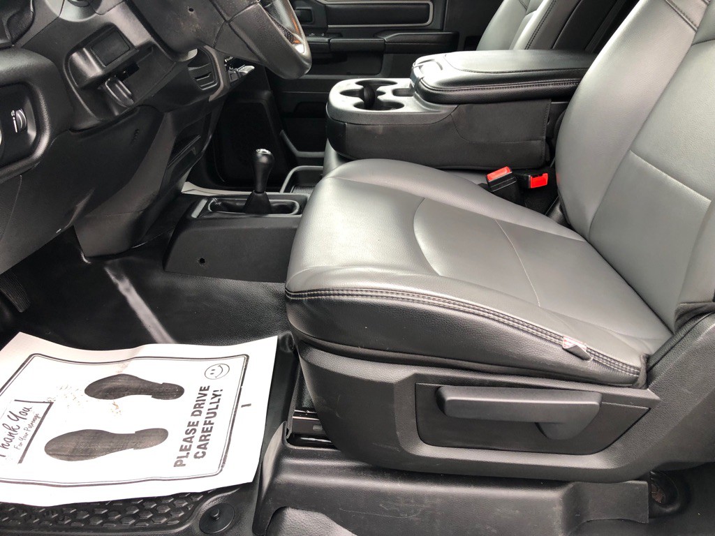 2022 RAM 3500 Image 21