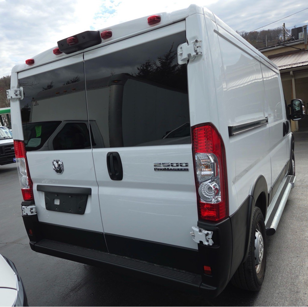 2023 RAM Promaster Image 2