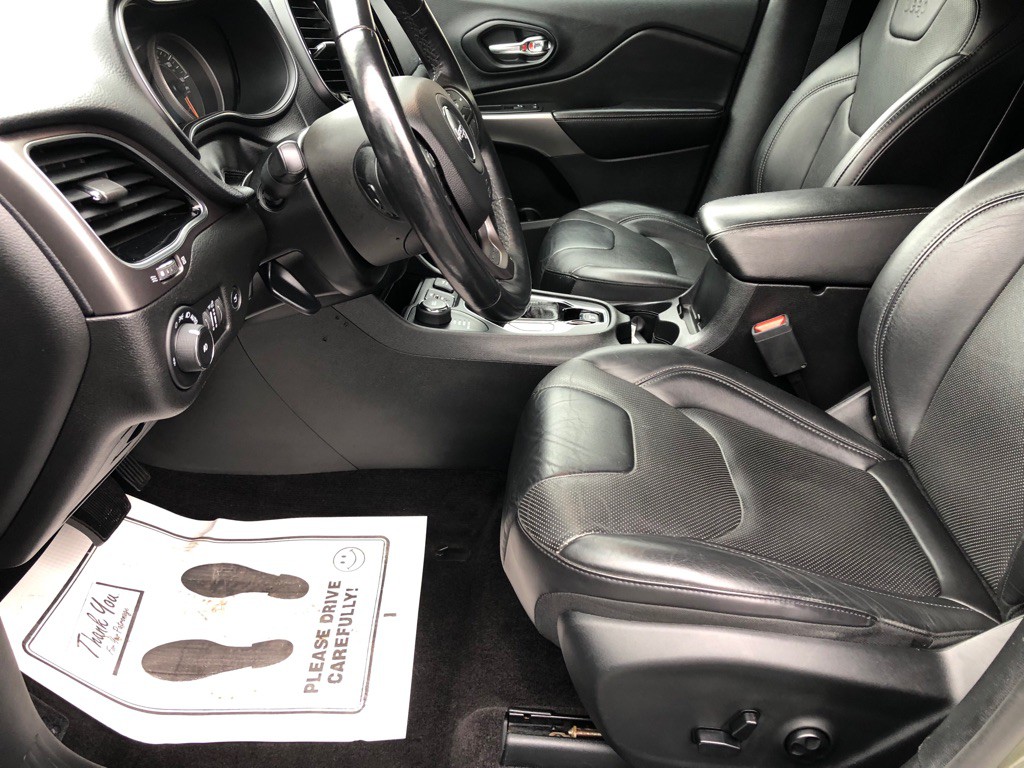 2019 Jeep Cherokee Image 17