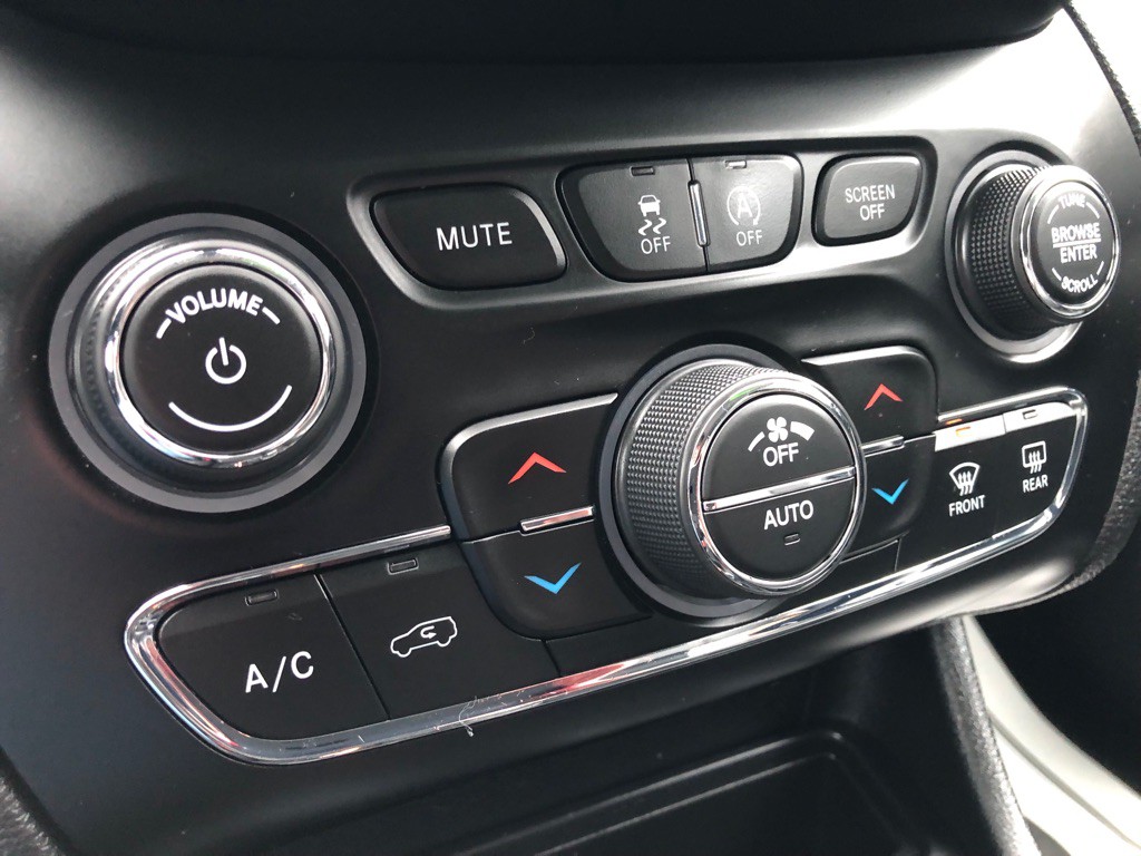 2019 Jeep Cherokee Image 29