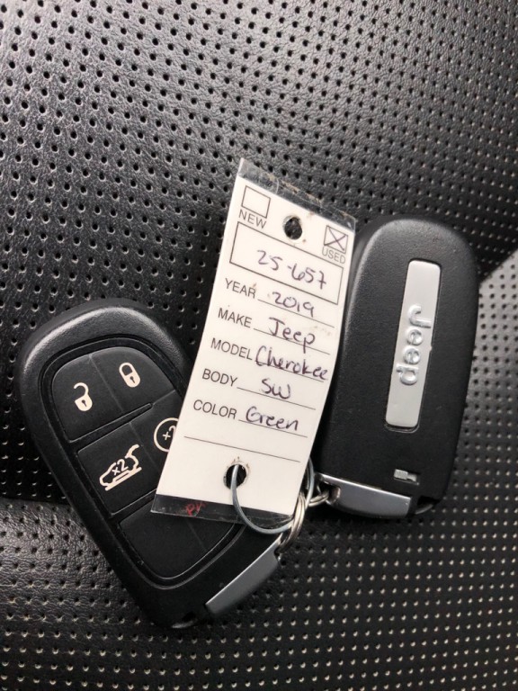 2019 Jeep Cherokee Image 36