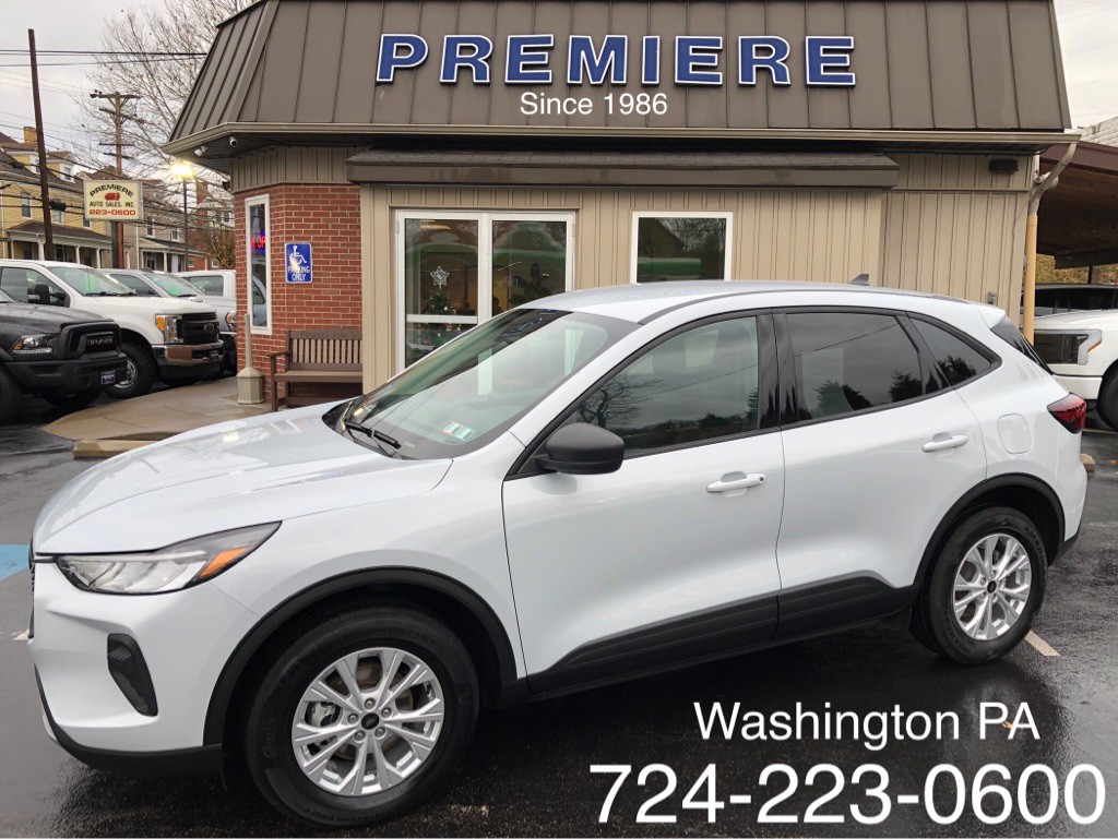 2025 Ford Escape Image 1