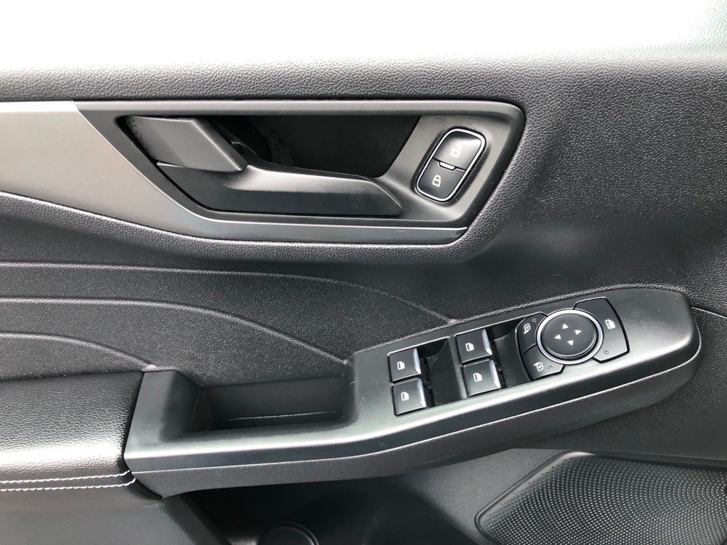 2025 Ford Escape Image 17