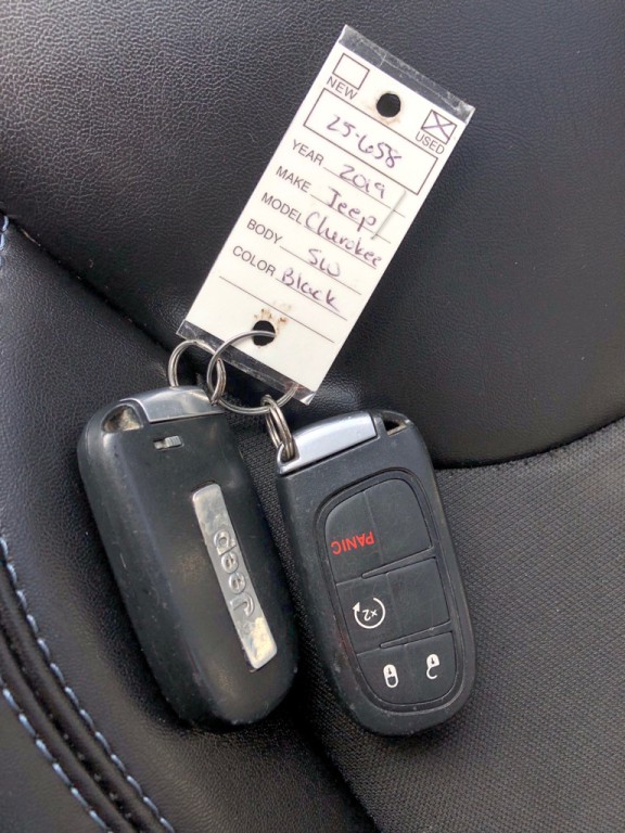 2019 Jeep Cherokee Image 37