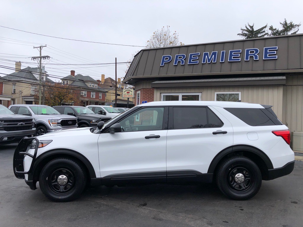 2020 Ford Explorer Image 2