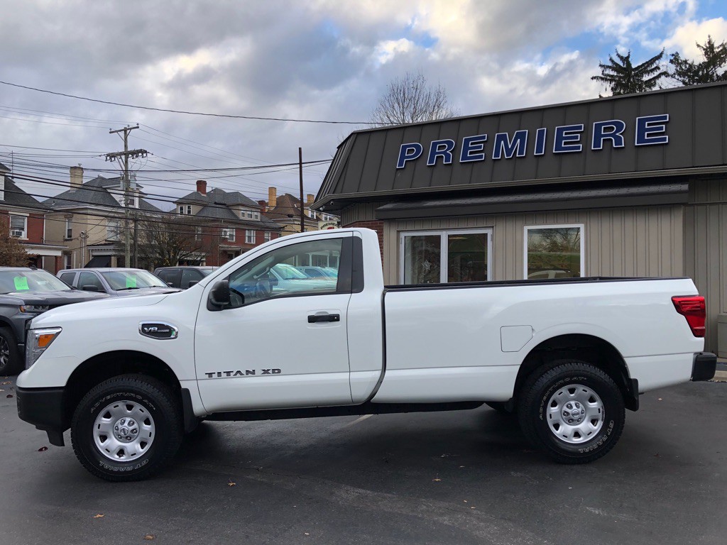 2018 Nissan Titan Image 2