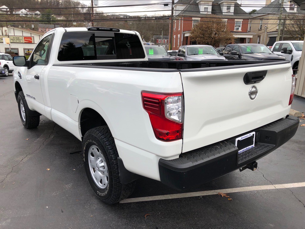 2018 Nissan Titan Image 3