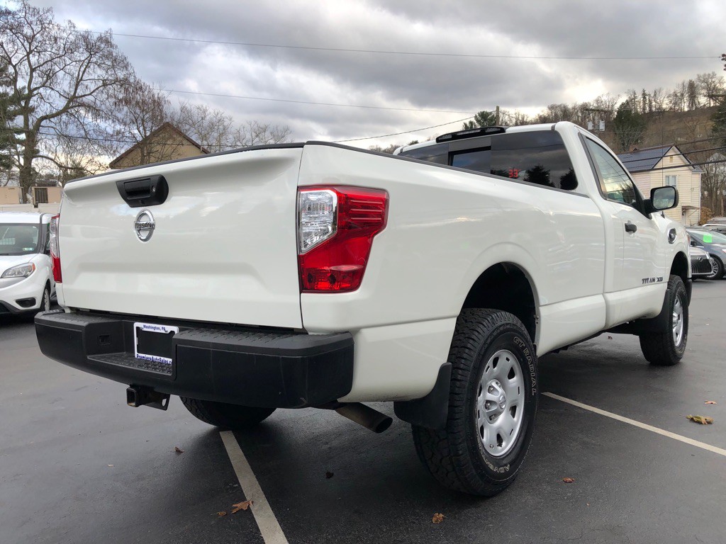 2018 Nissan Titan Image 5