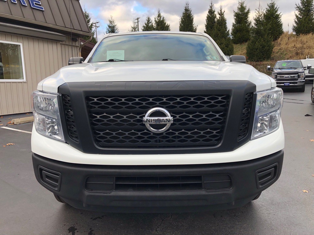 2018 Nissan Titan Image 8