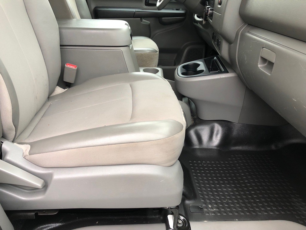 2020 Nissan NV Image 23