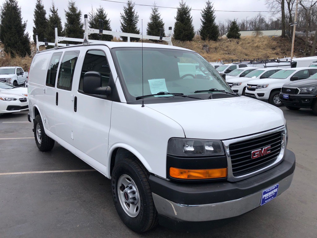 2017 GMC Savana Image 7