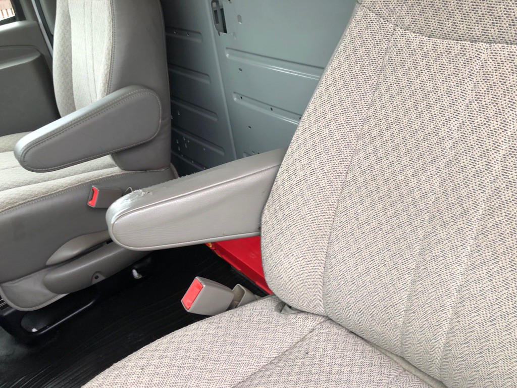 2017 GMC Savana Image 19