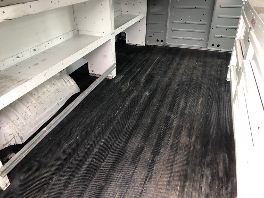 2017 GMC Savana Image 20