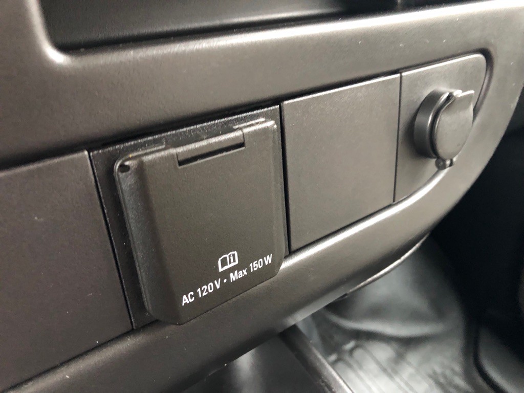 2017 GMC Savana Image 28