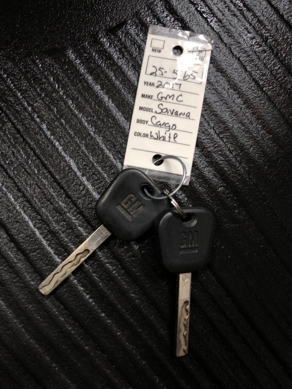 2017 GMC Savana Image 29