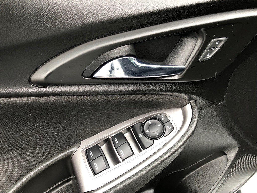 2020 Chevrolet Malibu Image 17