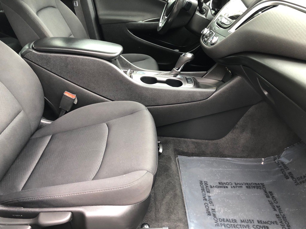 2020 Chevrolet Malibu Image 25