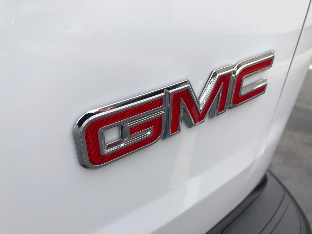 2016 GMC Savana Image 16