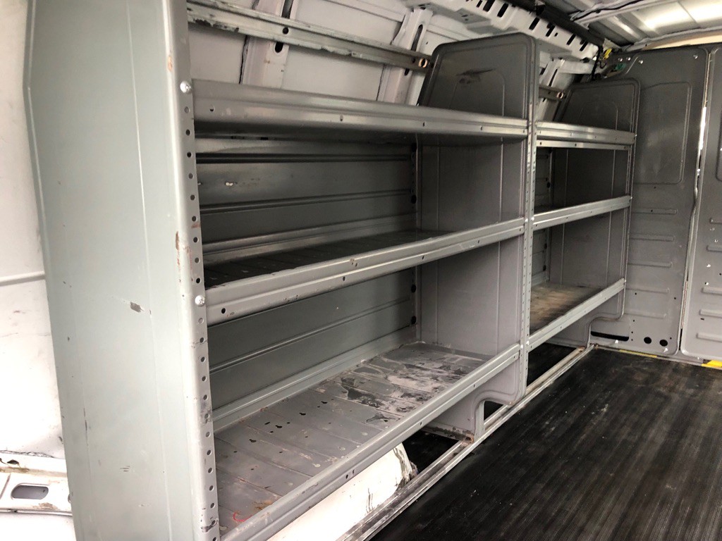 2016 GMC Savana Image 21