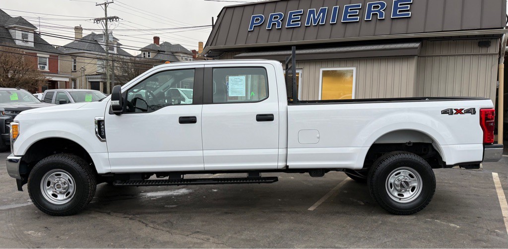 2017 Ford F-250 Image 2