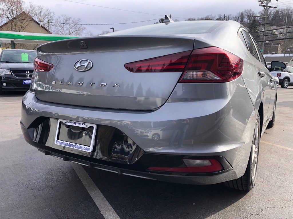 2019 Hyundai Elantra Image 4
