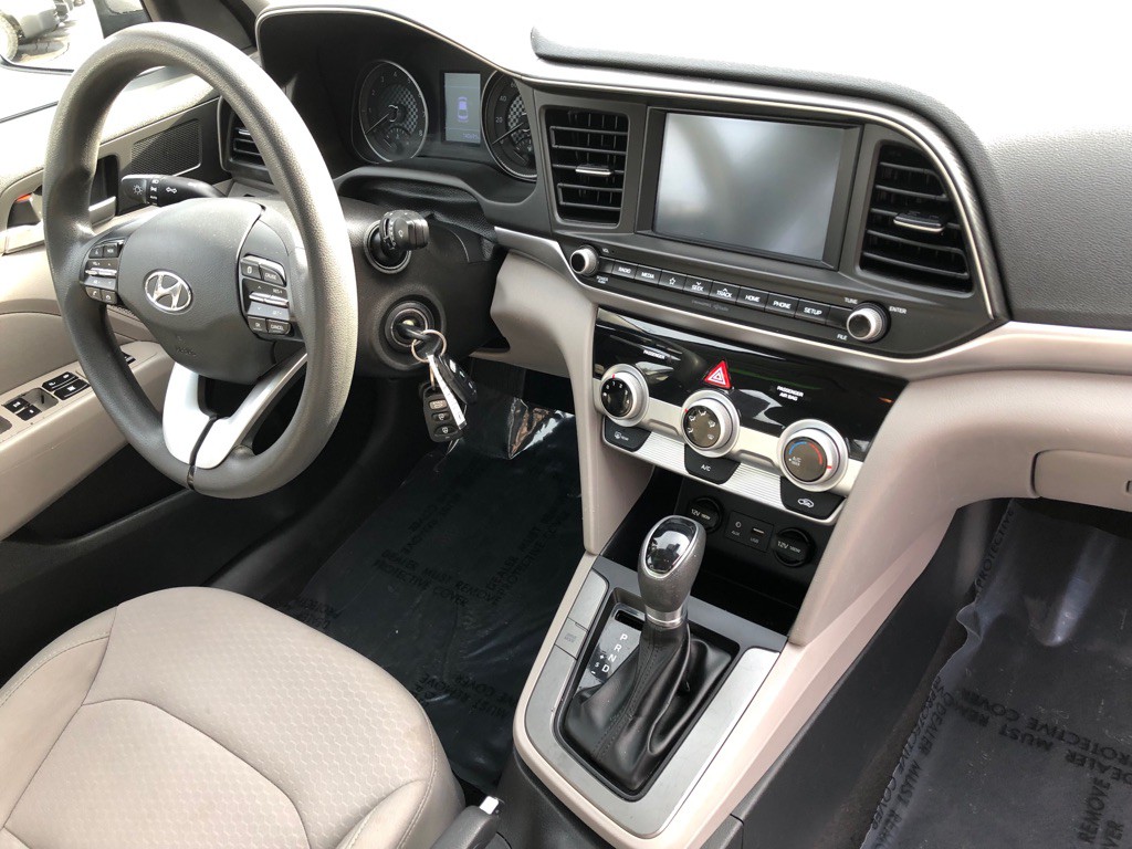 2019 Hyundai Elantra Image 22